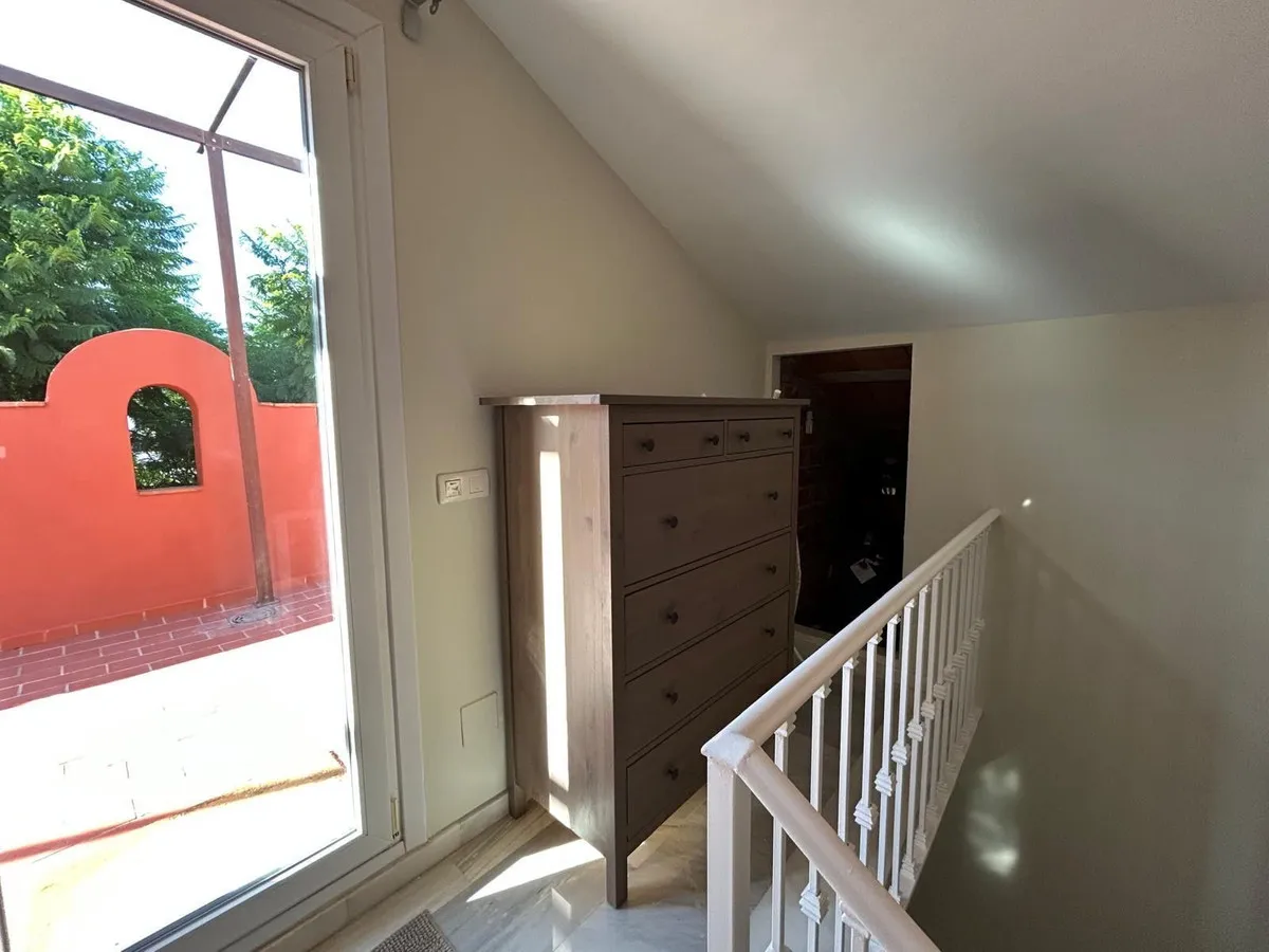 f0276ad7-5146-42f1-806c-df3f04b2de5c