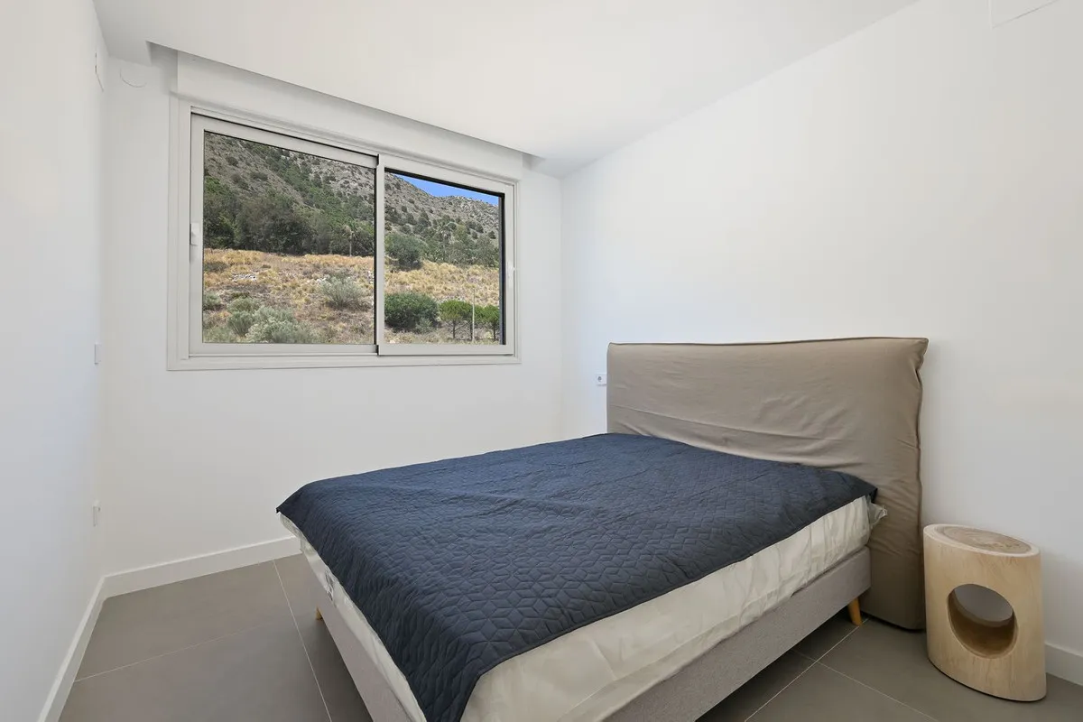 abc7de9d-d32f-4b03-ae5e-11a4552fa004