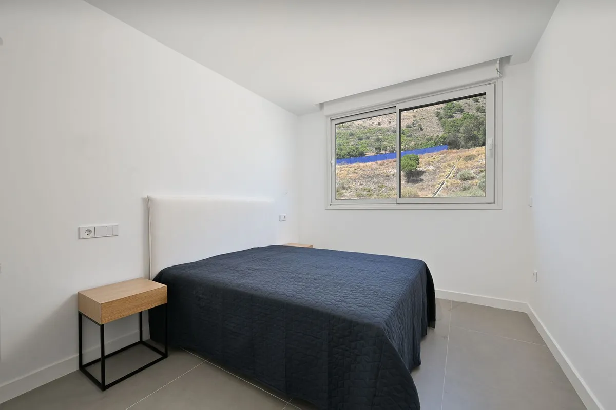 eef6827f-48d8-40ec-a222-5c3f2375e8d6