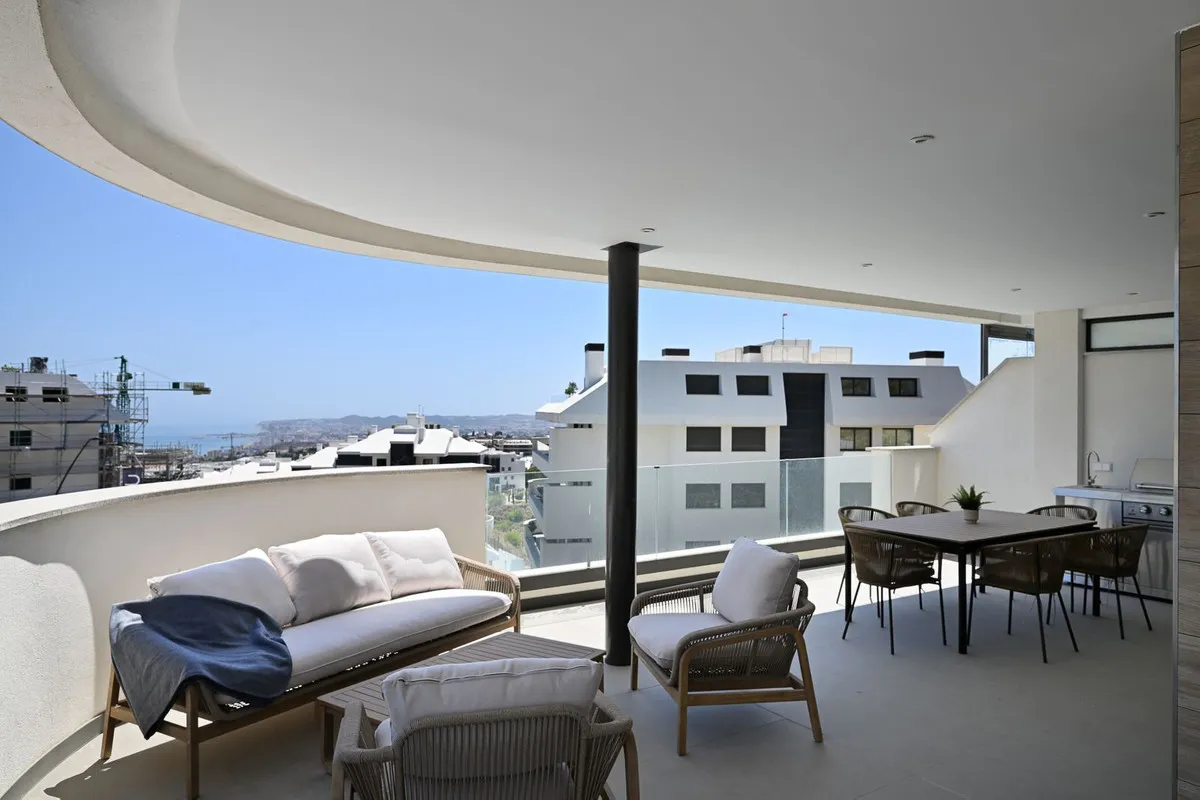 f407eb37-c923-49b0-b813-2cfad4c33b16