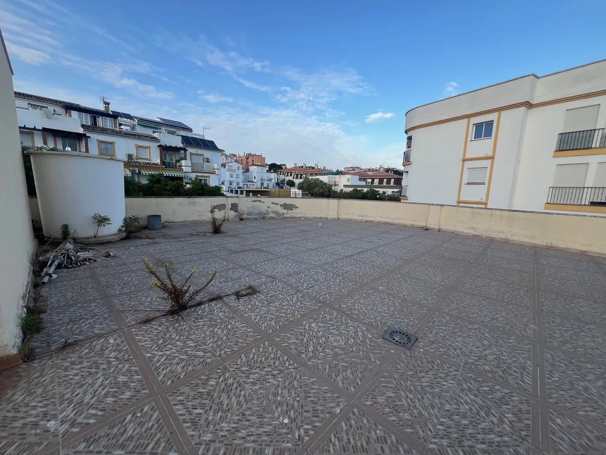 06a1b3c5-20d7-4767-8458-a5c1ece4eec4