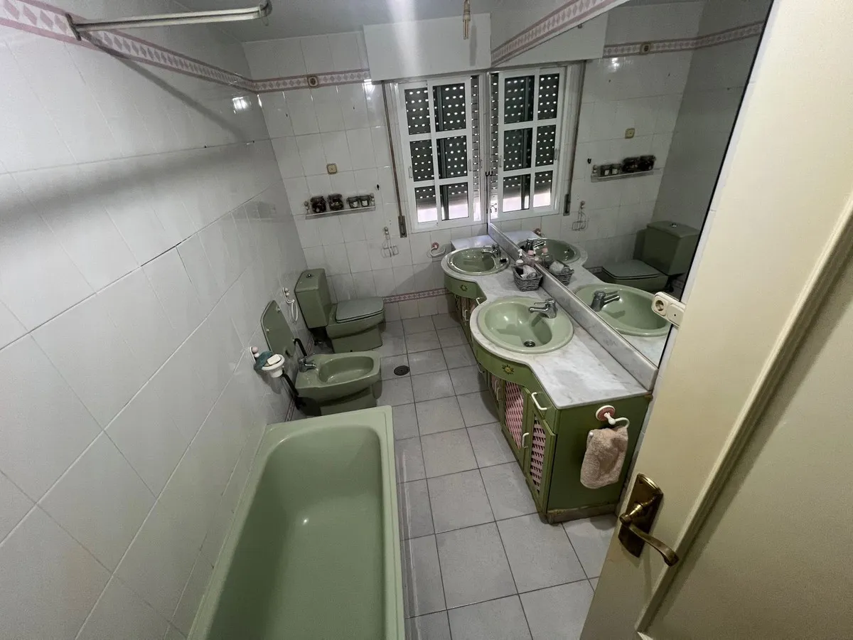 5aff5fe4-16c1-41ab-9f25-0493e702f71d