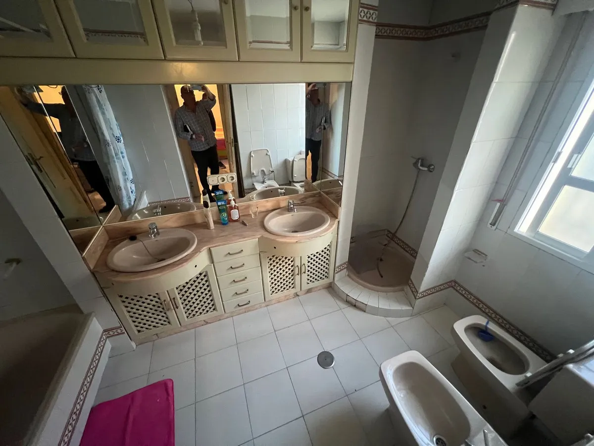 7aff5700-a996-4ce9-8101-5b5939371ad5