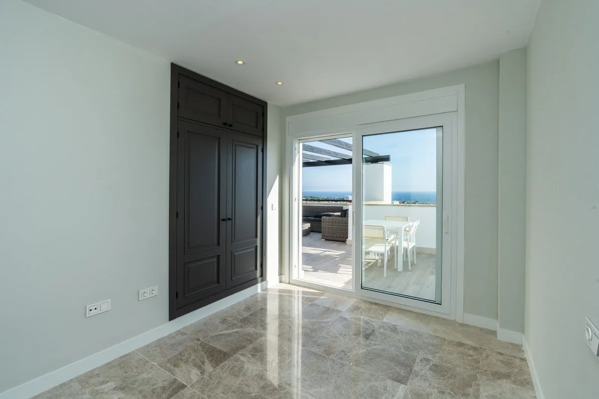 04ee9d00-a859-4715-8043-3f3c04525e24