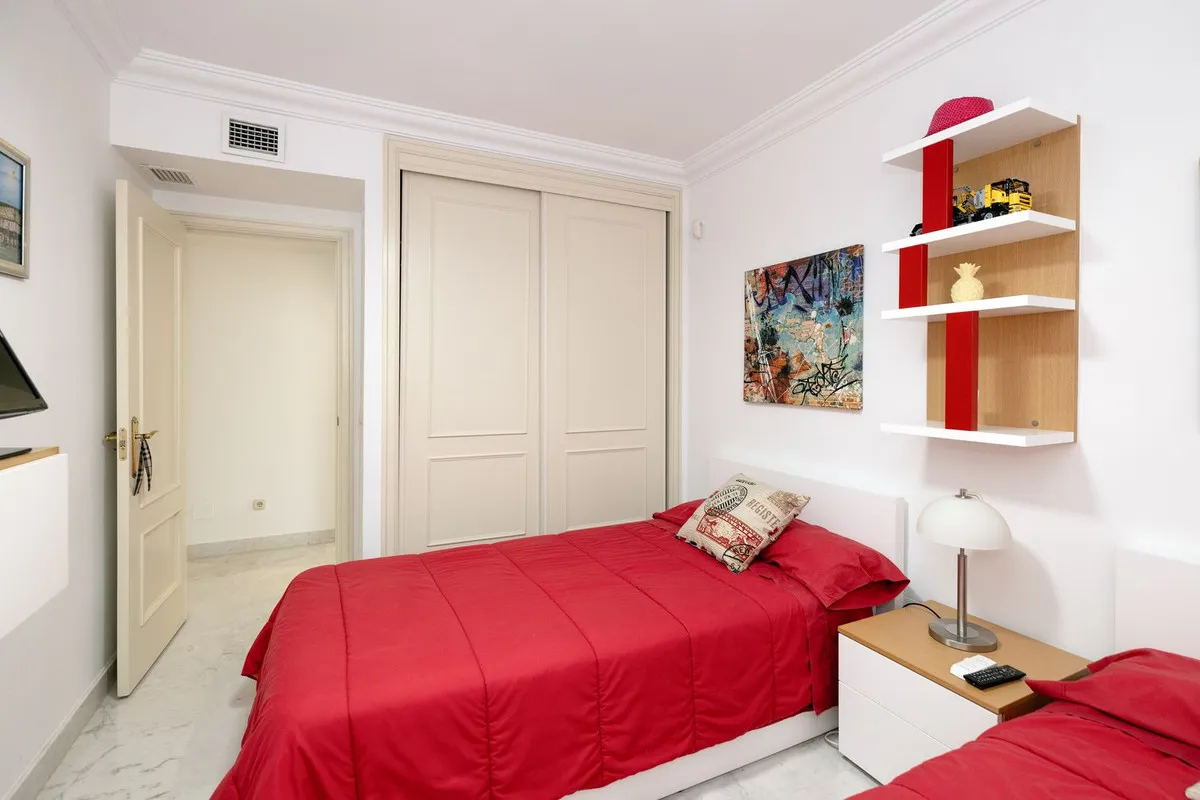 7495c9c6-d3b4-41ba-be63-3d35935a8f30