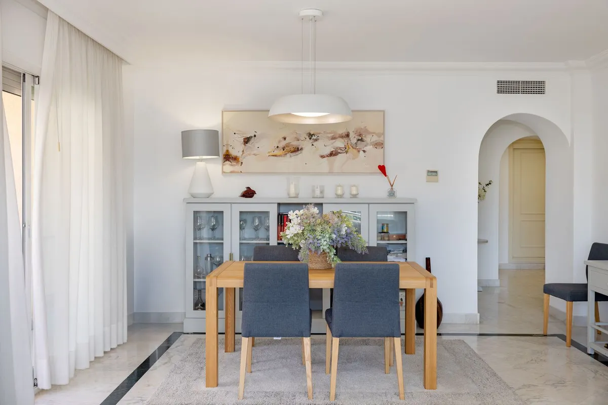 d190f0a9-ff9a-4ebf-b068-094ae92aa6ec