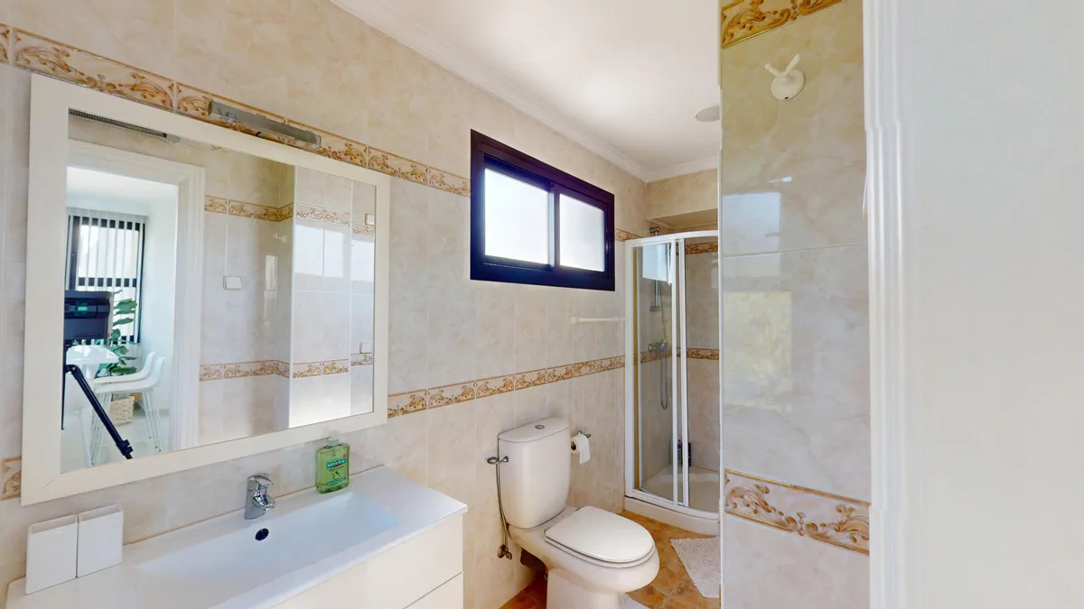 6ec938d5-5cd7-4034-8789-1b274cd8415b