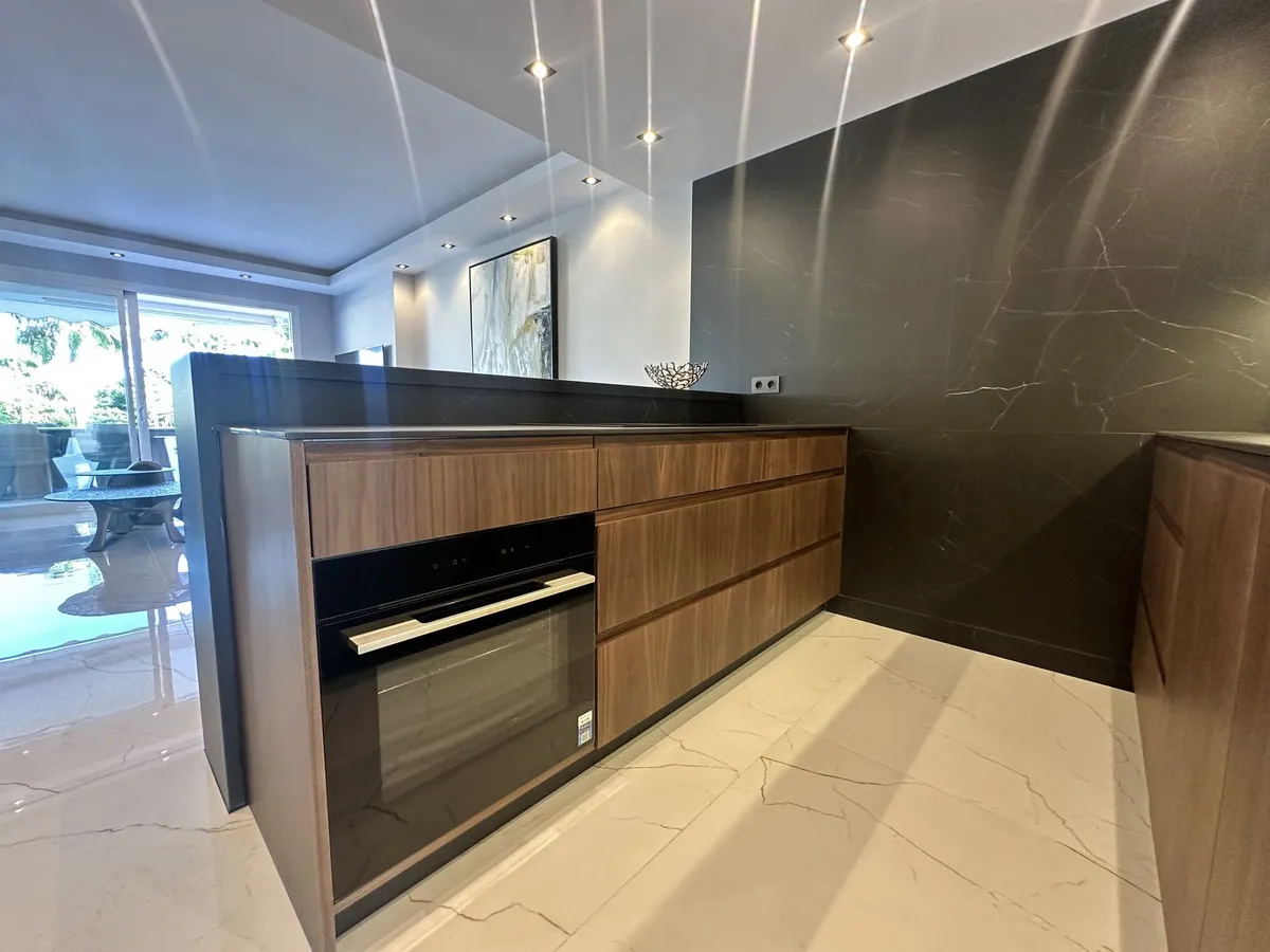 046a3bab-d34a-484a-8a9b-2c173f31fceb