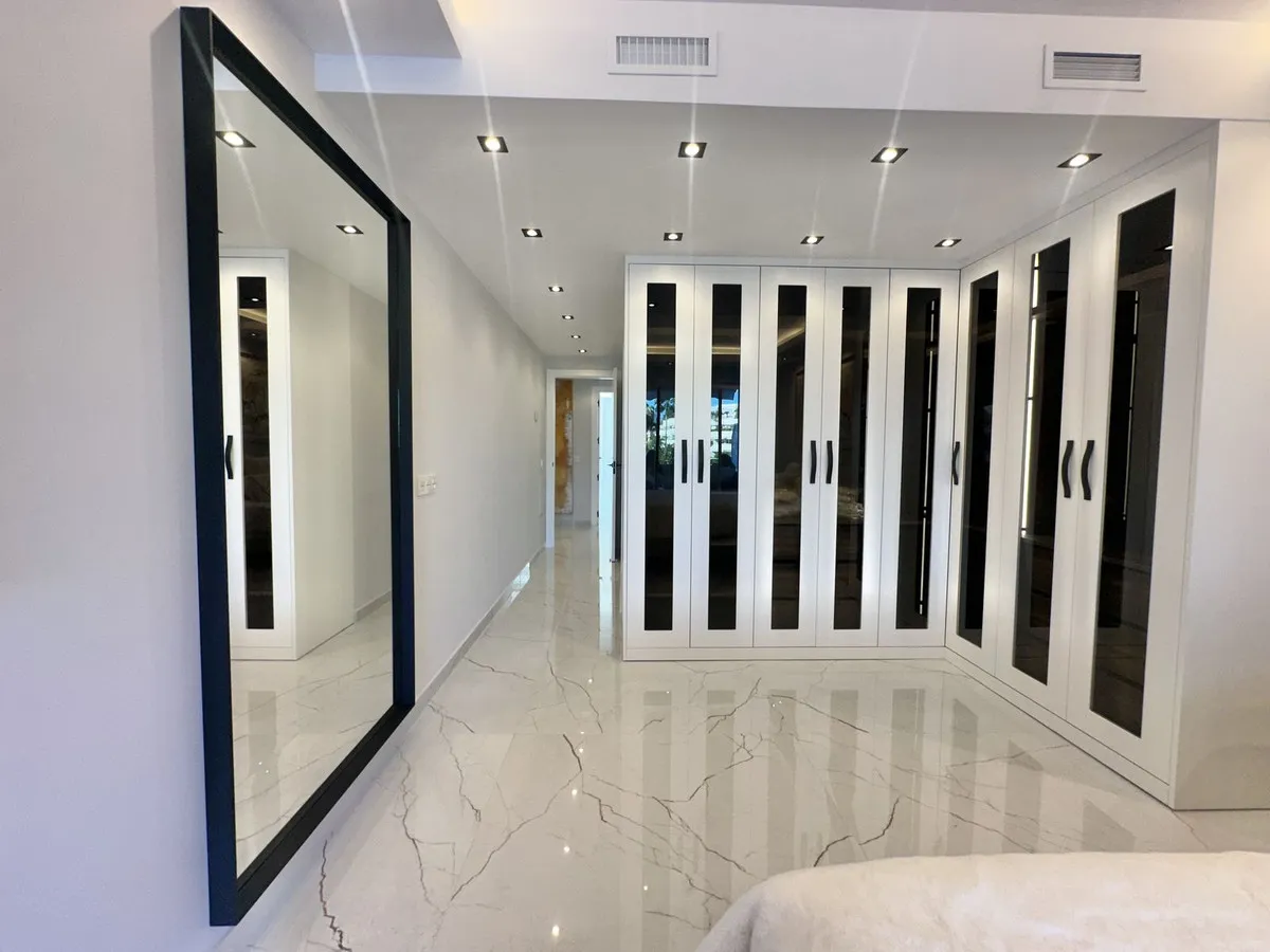 81b28162-1dc5-4ea3-b493-1b78e912cb5e