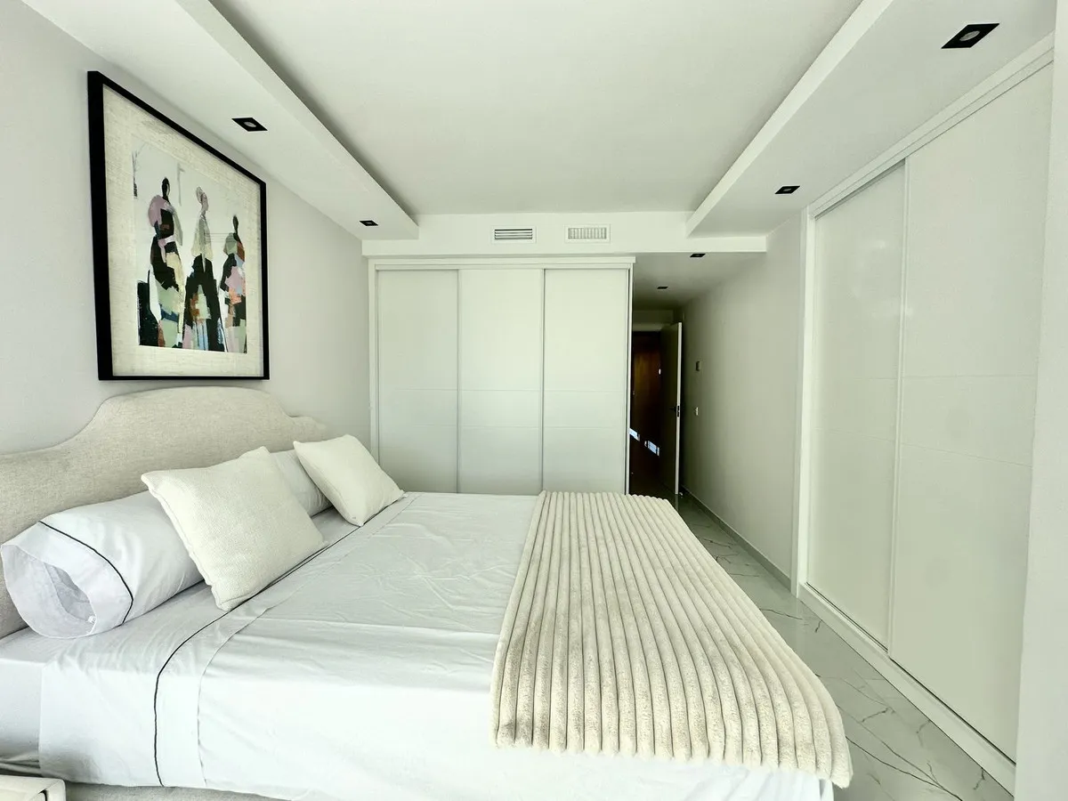 de859537-373b-4b1a-934a-a5988e9d6544