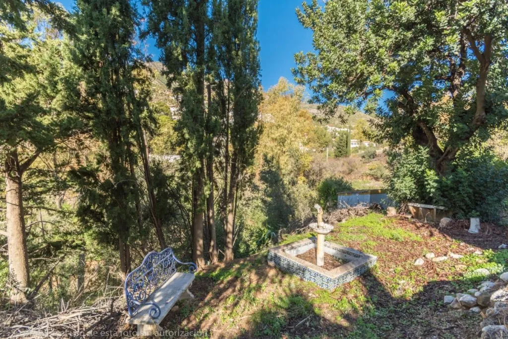 fbaef12e-2e0e-4648-a860-13264aceb9af