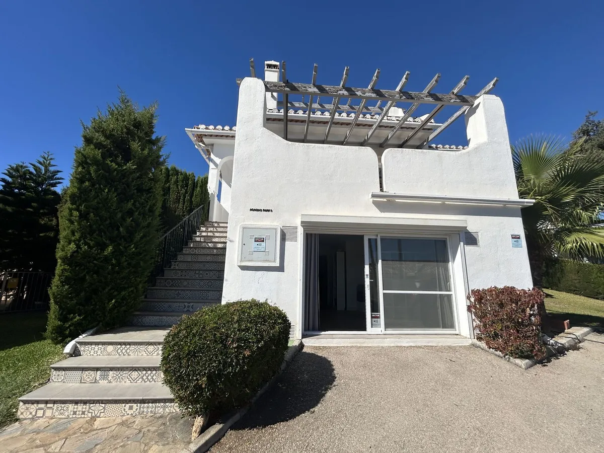 b2010ec0-3202-48f8-ada4-db0bf925c400