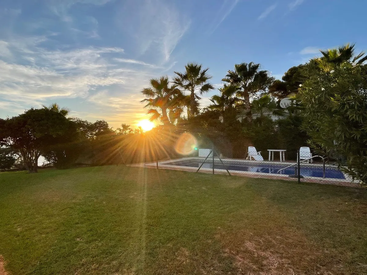 ae734103-af7e-429c-941b-758dcb2515ae