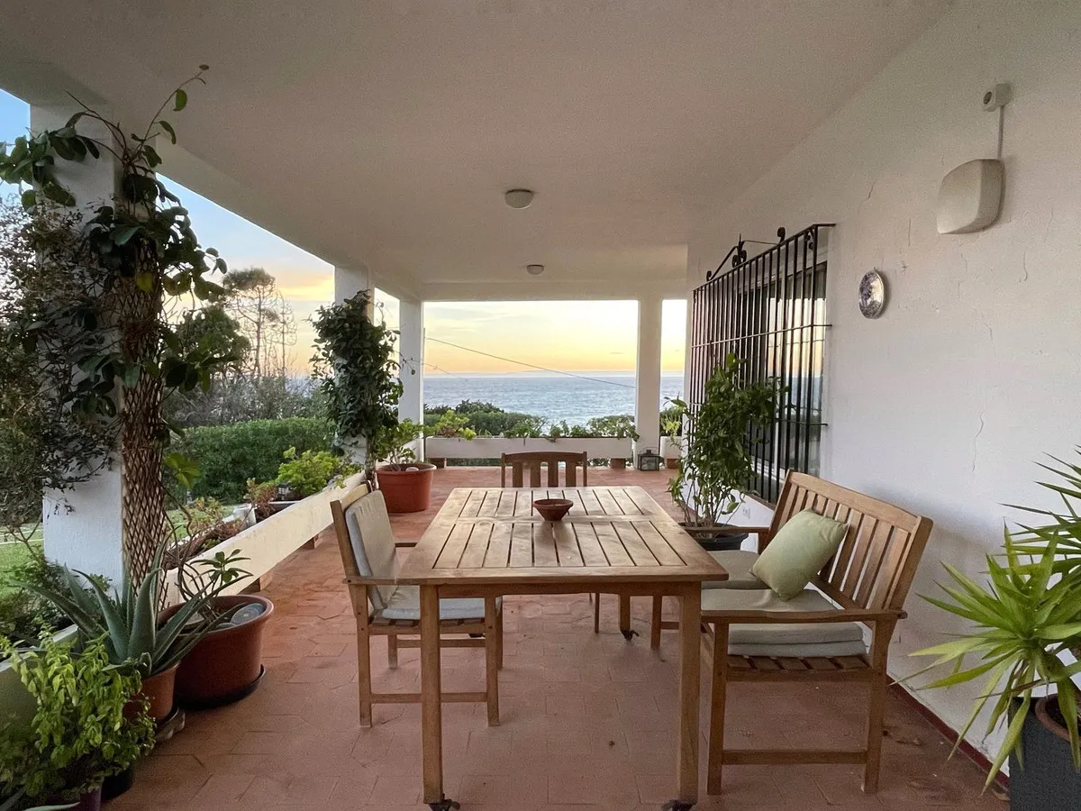 ba45f7ec-b7ed-4b63-bc1a-eae9ebadc913