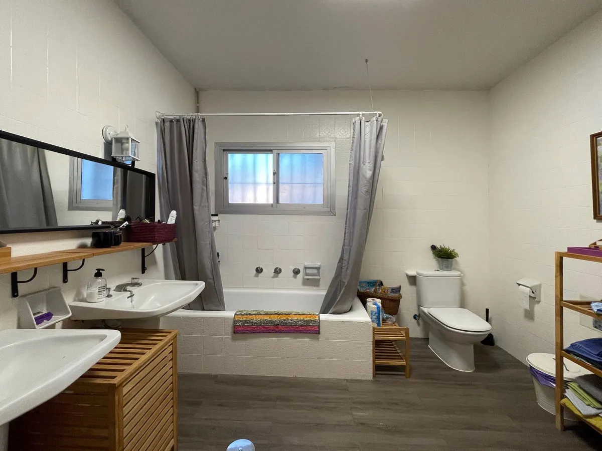 ce988d99-808e-4be8-ae66-d7b8b9a05968