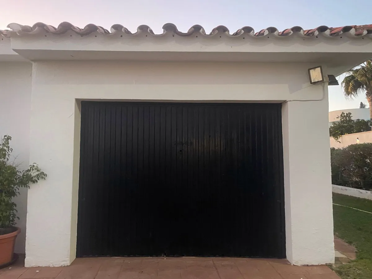 cfa23001-8d9b-4001-8ba5-418245ba31cb