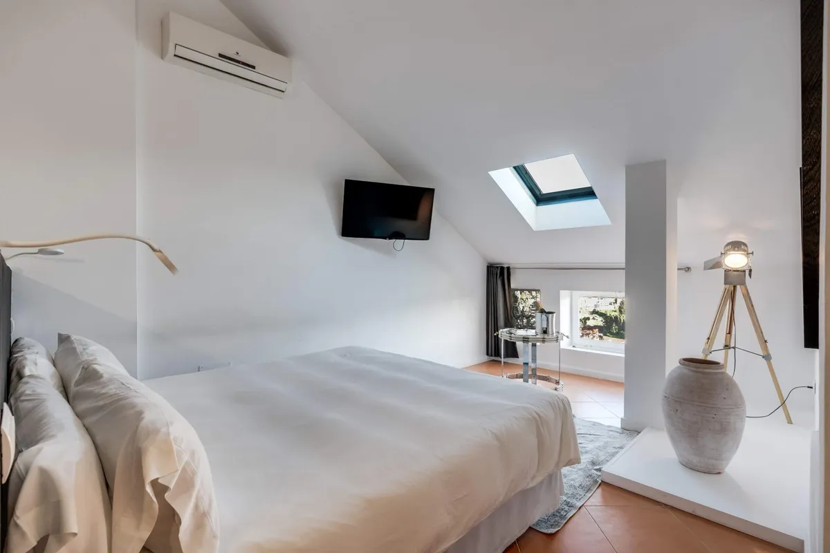 38b80981-f84e-4882-a112-a440084aaec3