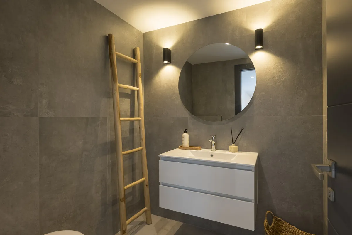 c0250fa7-71b4-4317-b1f9-48b4174354ae