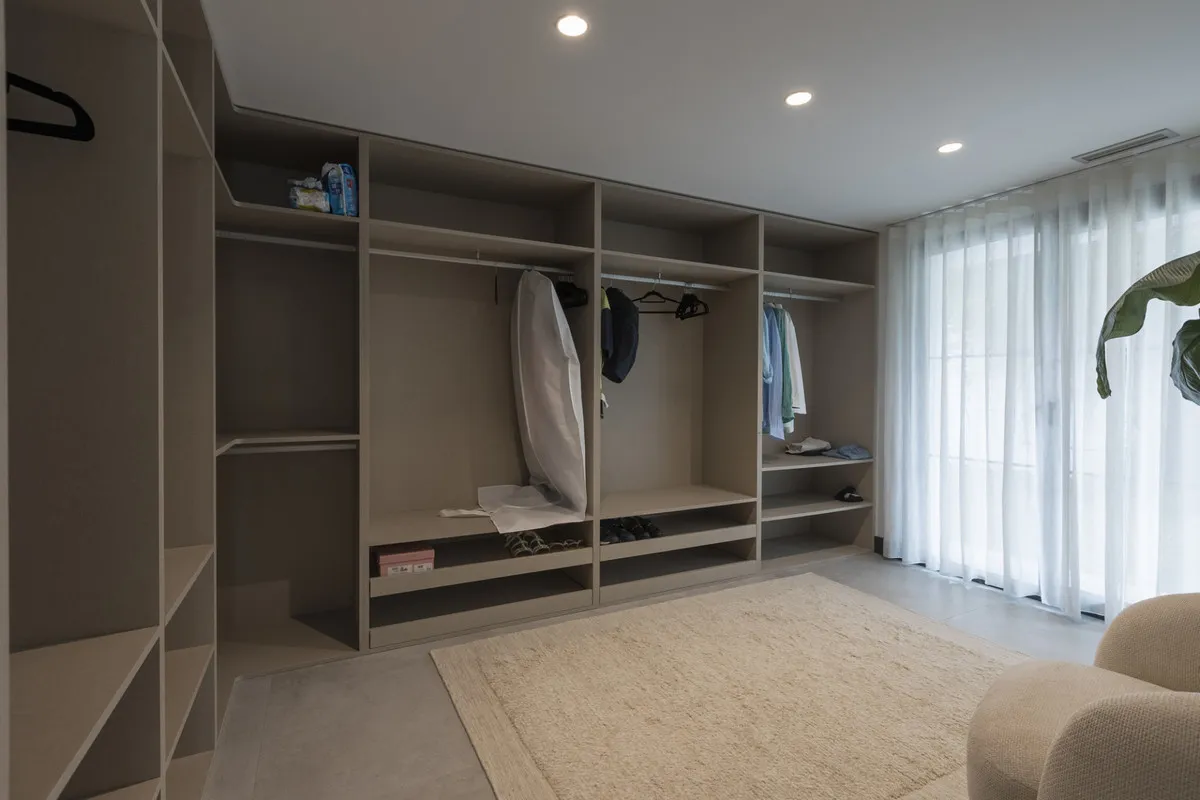 cbaa361f-06da-49d0-9232-0464bdd019ea