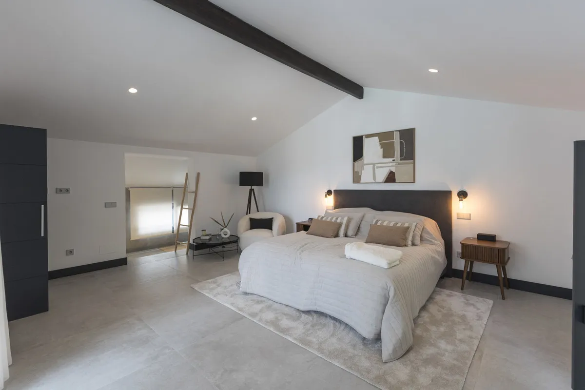 cfa84b32-0788-4d8c-bdeb-8469596e9941