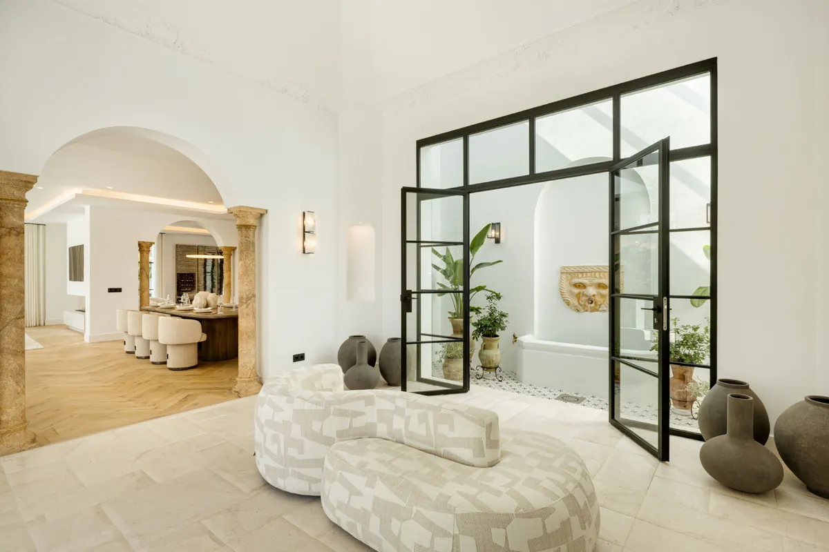 2eb773fa-3b71-4aff-b810-365d87968d80