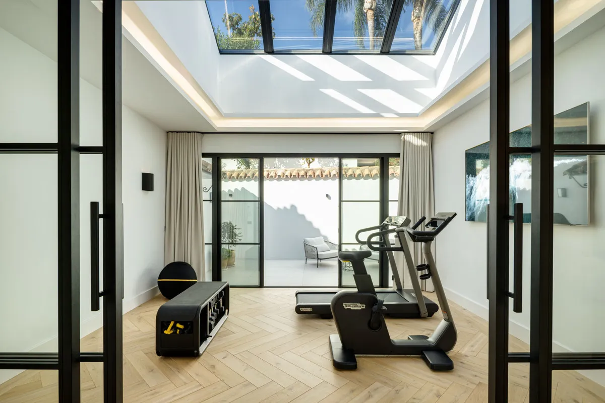 808fe873-9cf5-4e79-bb7d-05ce3ea31032