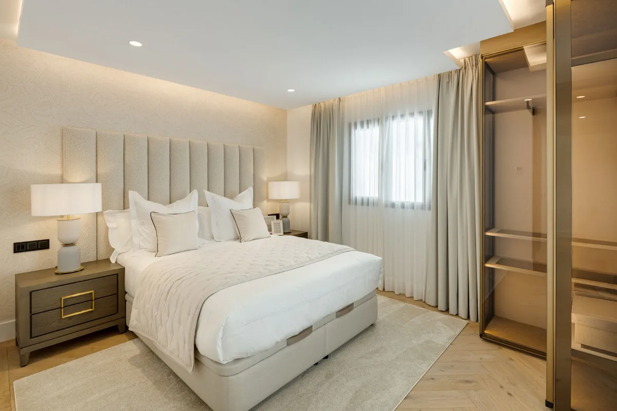 b6b02d62-9e93-4829-ac88-1df742403524