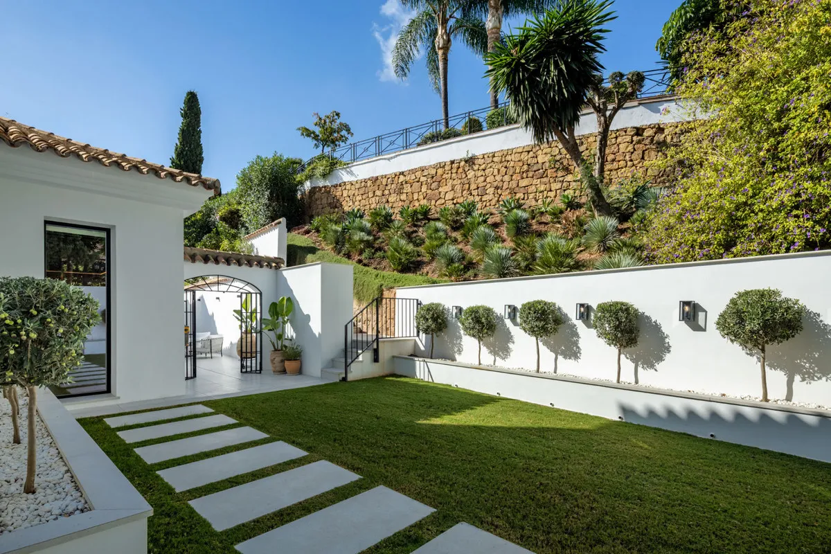 c8c0e037-c1d1-4db6-8621-9b963aa6a025