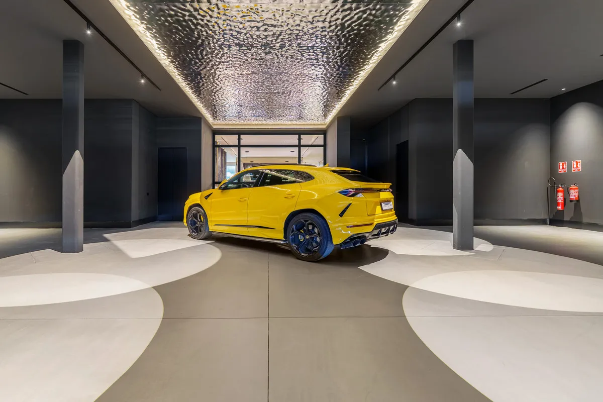 1e1f9482-29f9-4a9c-82e2-281415182b2e