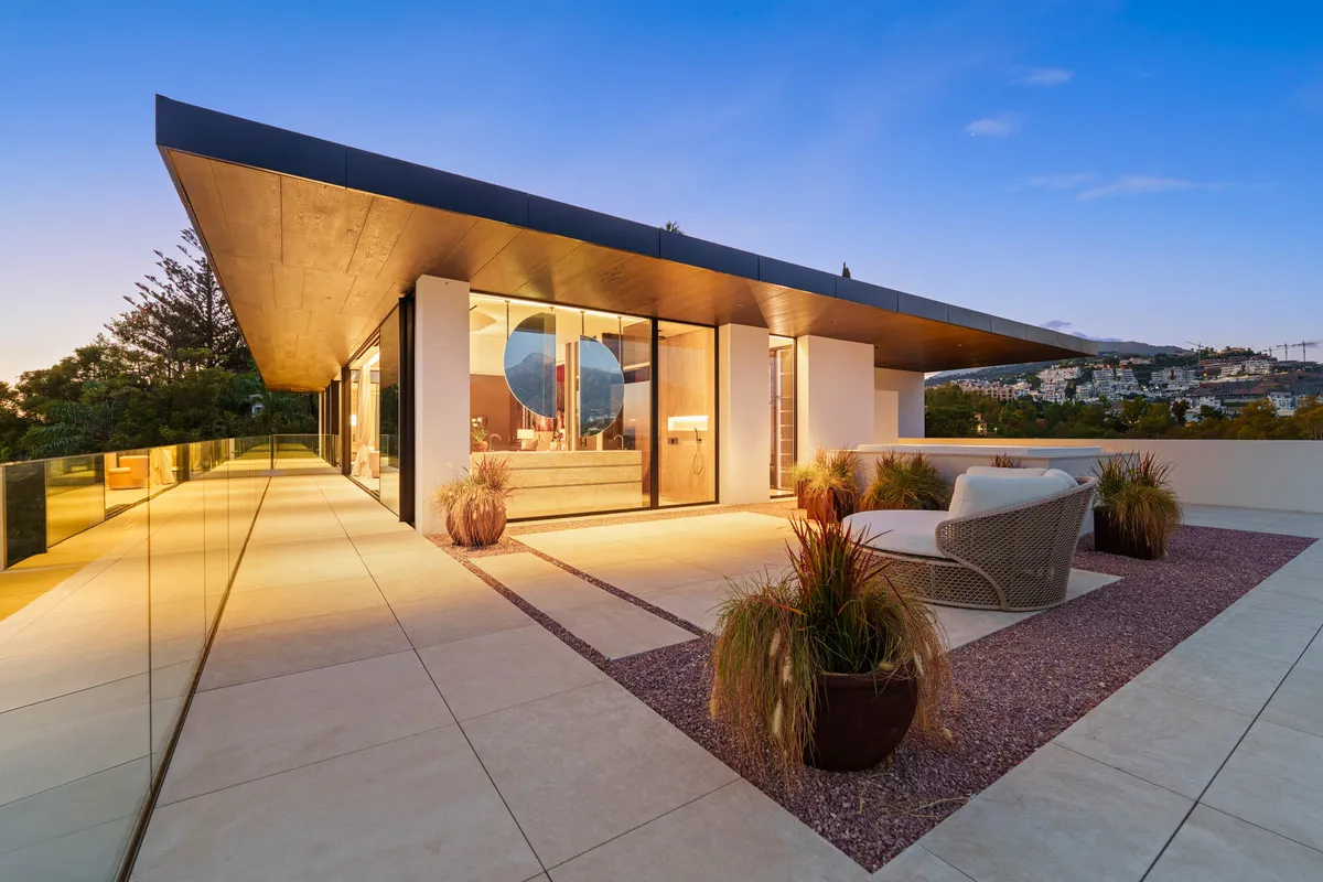 abe19738-bb27-42c1-84ce-9e4377311fc0