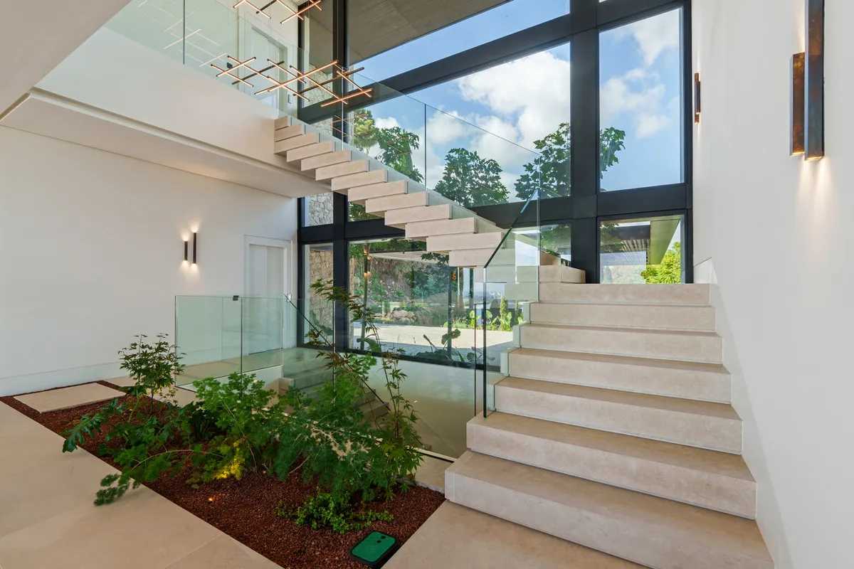 efa4b32f-a5b0-4e72-bc7a-d5359f659cc2