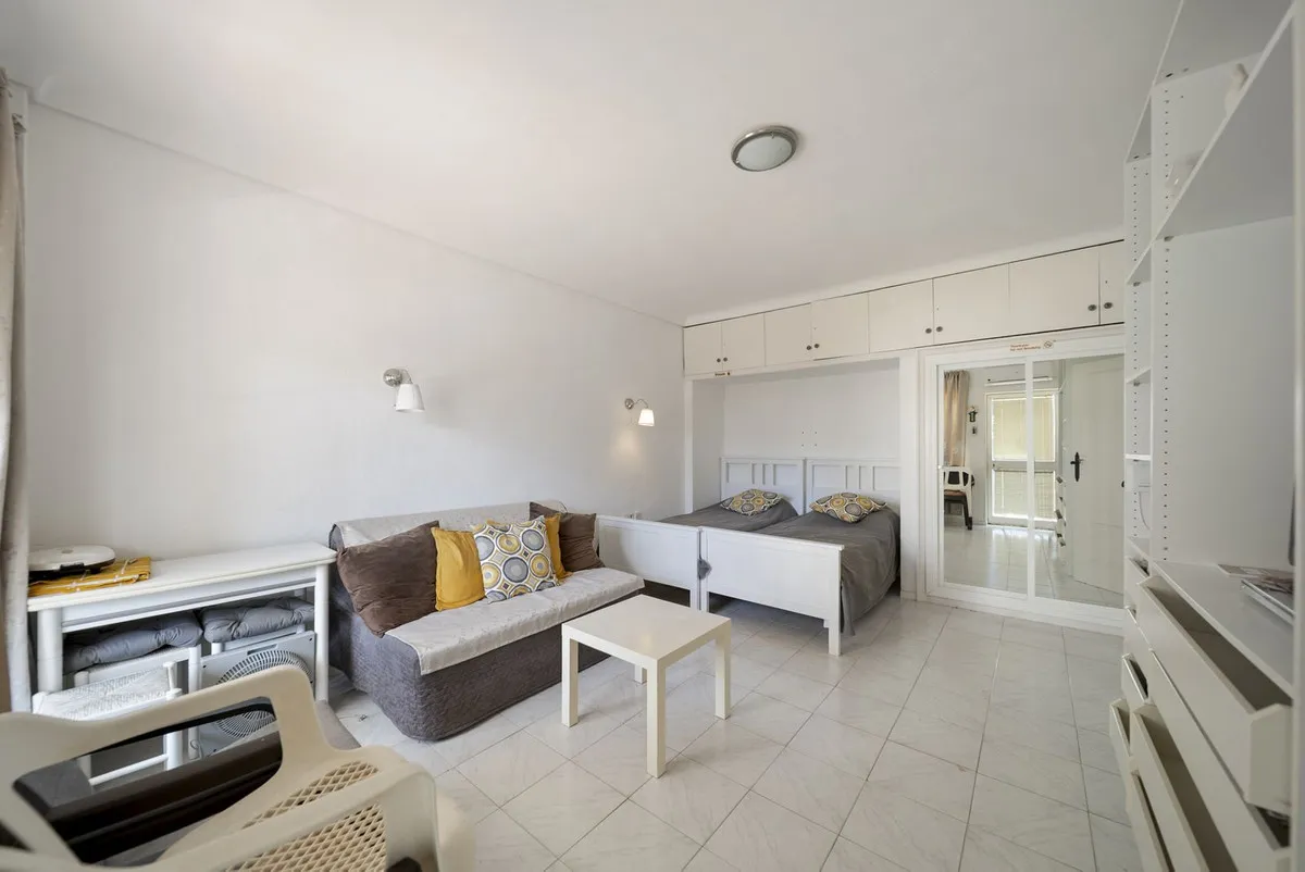 601c4c1b-5642-4612-ba89-fe71d59b056b