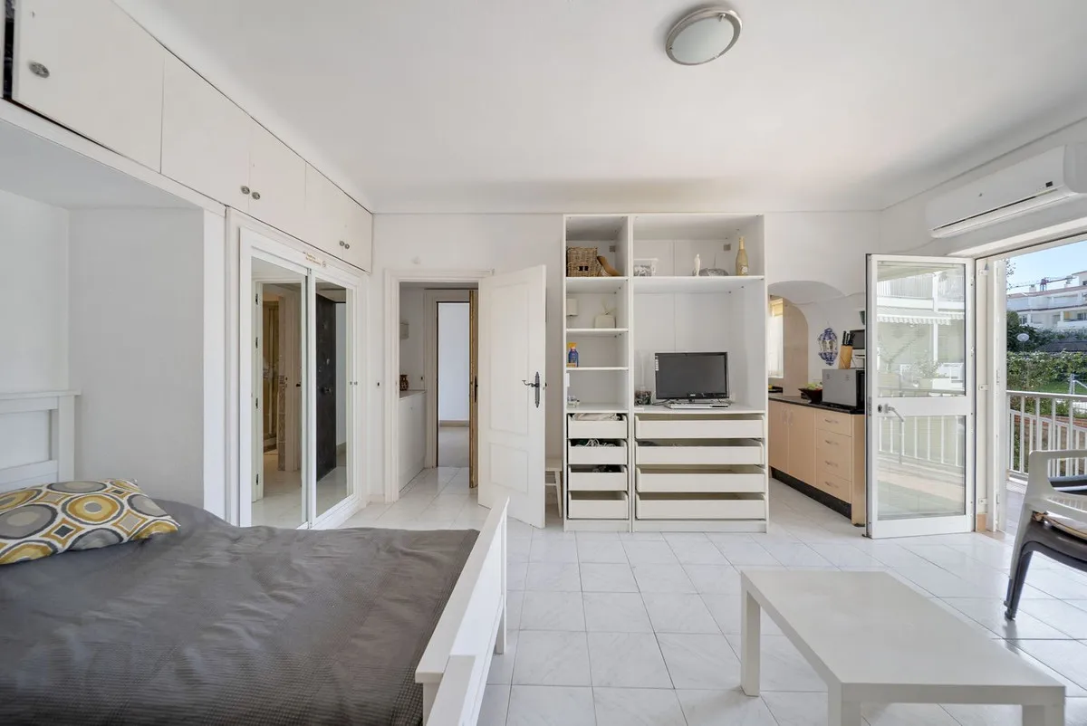 ce0188e9-3412-455a-bde4-d7a279e55e1d