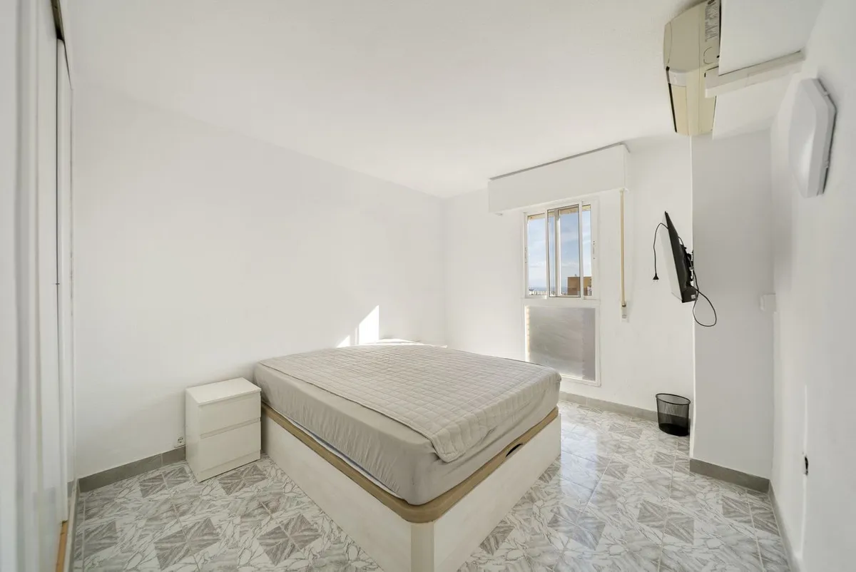 9af536d3-17c6-49de-bba5-804371bae9de