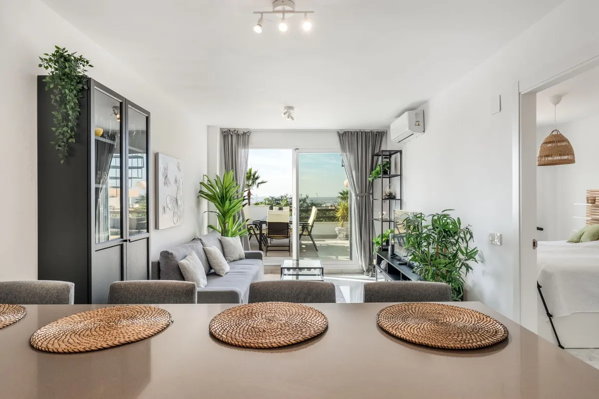 2ebda9fa-25d7-4929-8d43-1fb279c57e7e