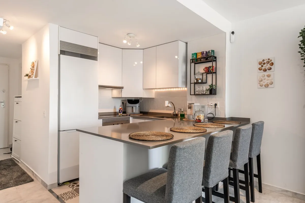 7d26c796-0ee8-4cd0-8ae3-5169365be118