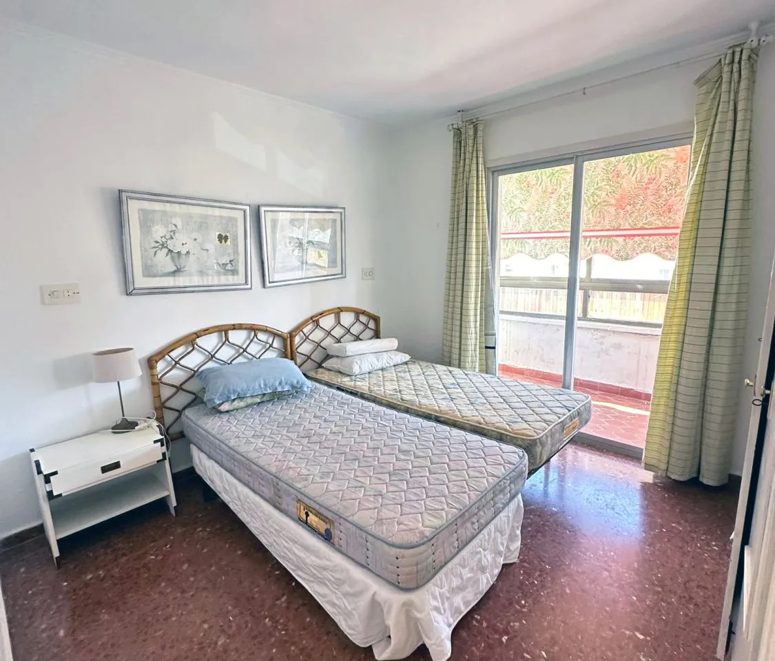 b0b9b293-1afe-47b5-a5a6-bc94ebdc19e9