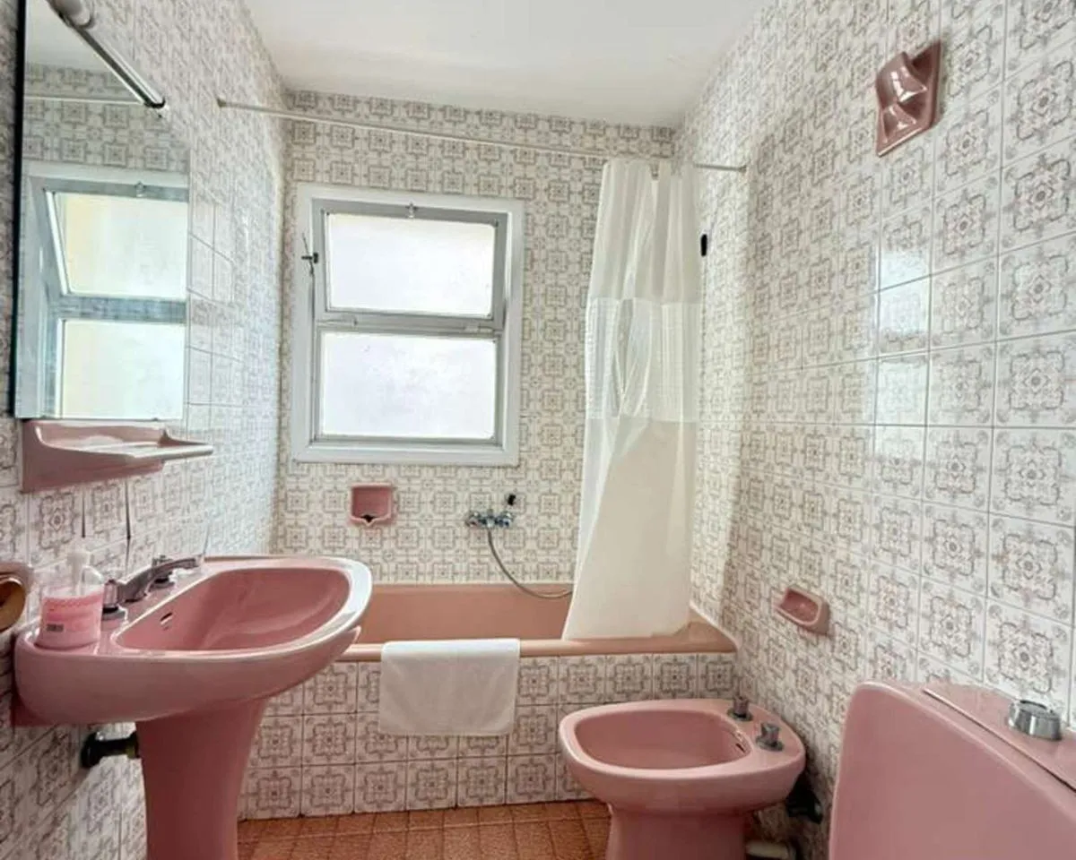 2a8b2b4d-738f-4f6b-a8be-71d904afcae4