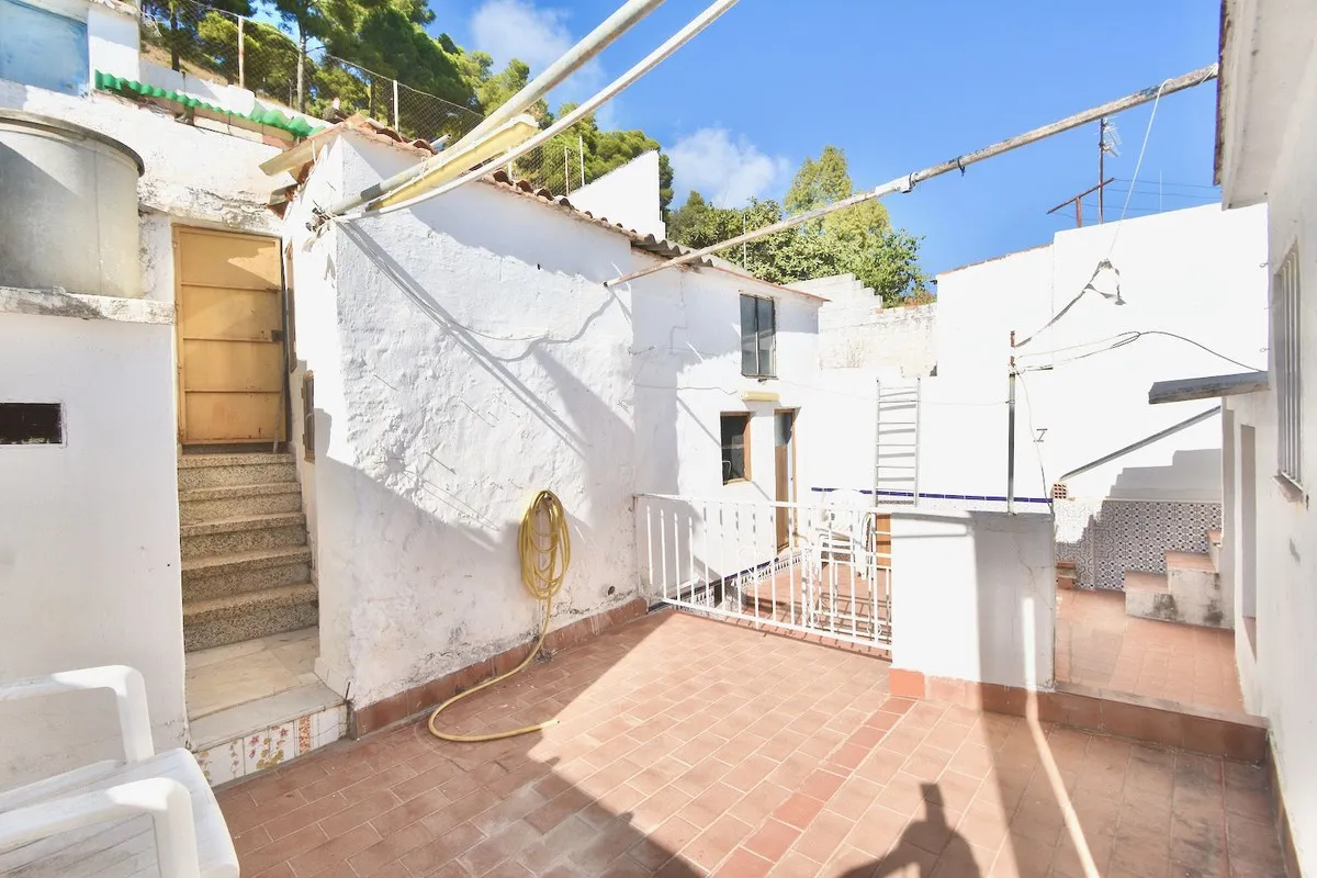 0ab348d4-6f4b-470d-a9f9-8fa36fa0e43f