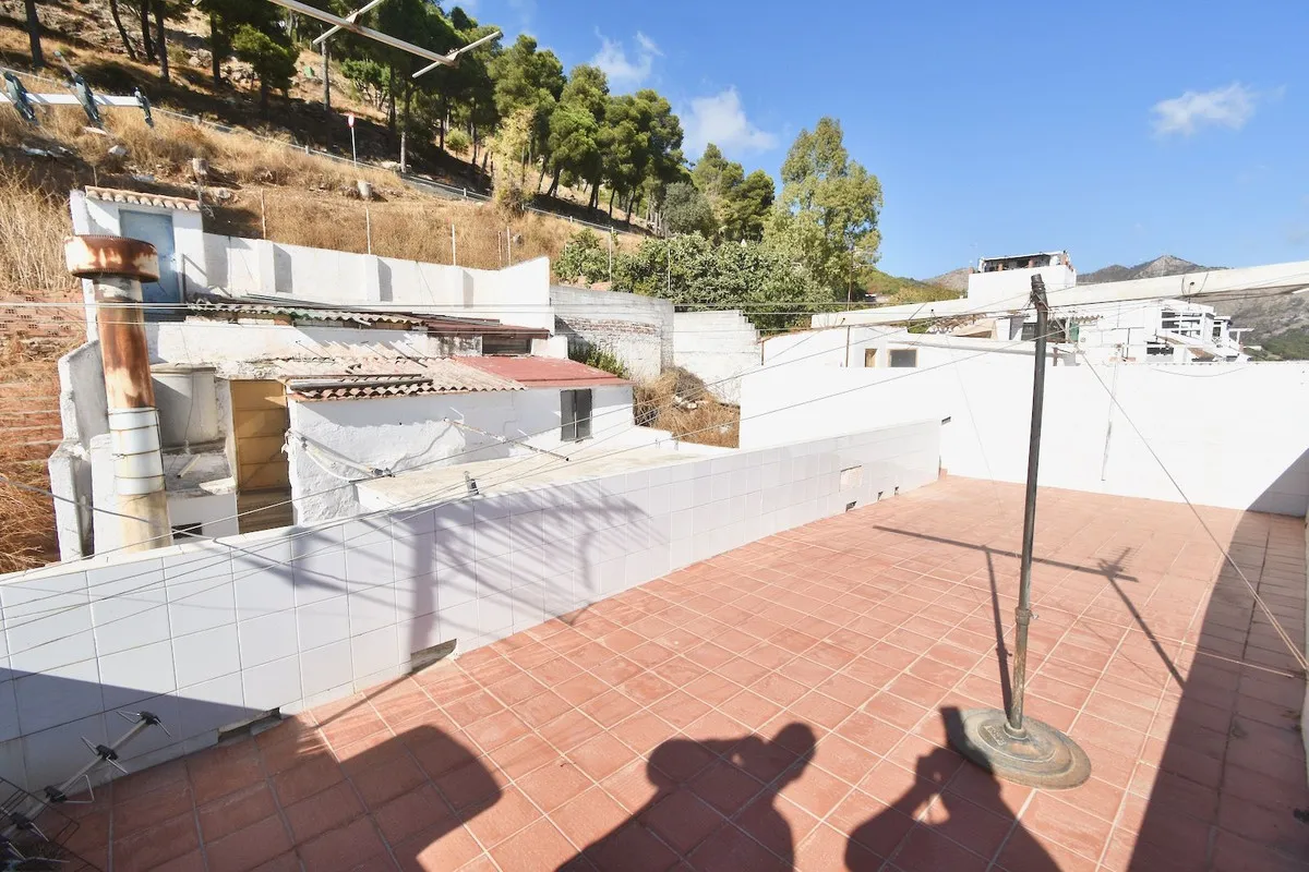 6a64f1ed-37c6-4c28-9590-0e9ee857dc27