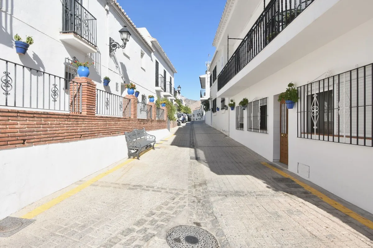 a3fdb901-43cd-458b-9c3d-9045e8af6024