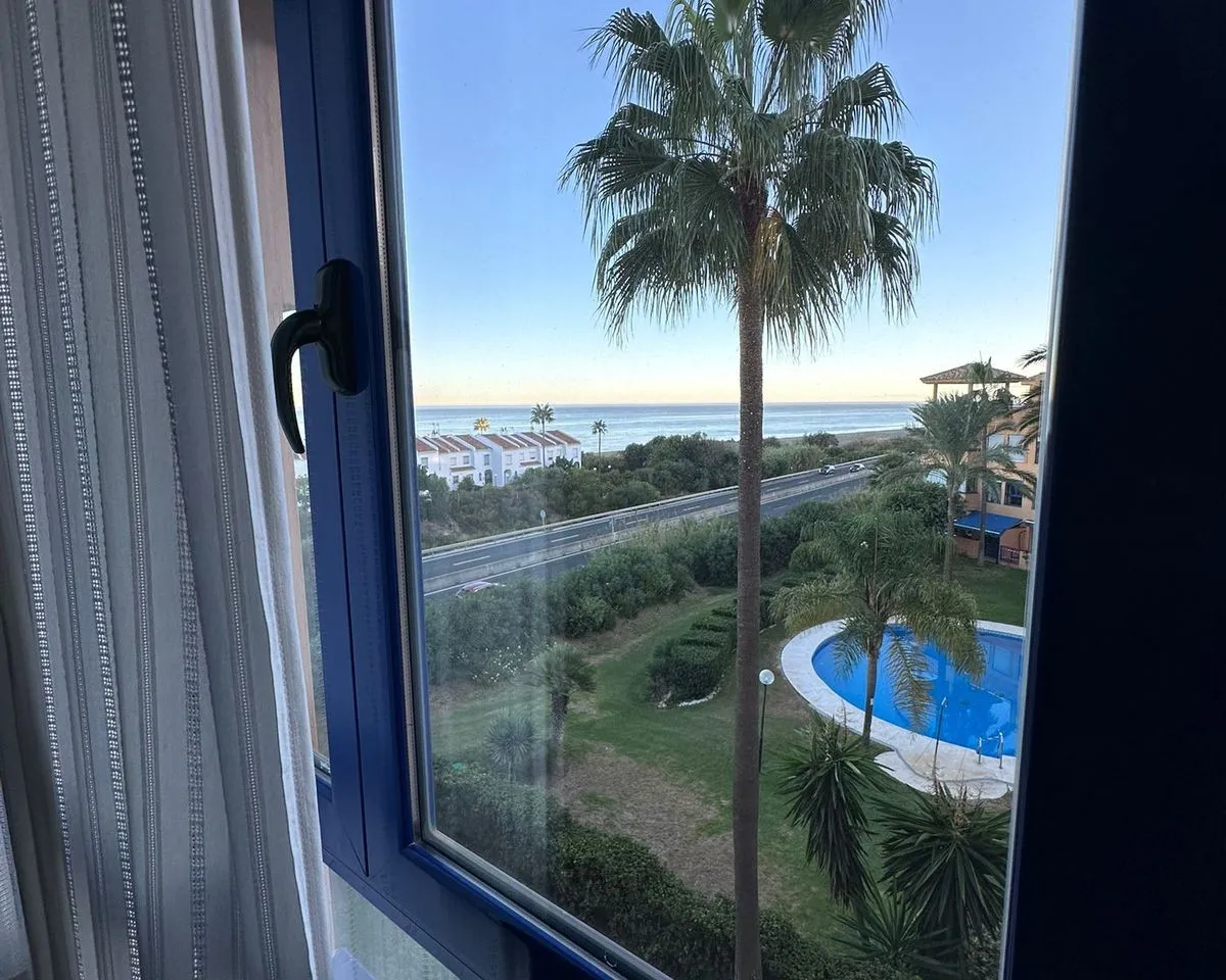 8c41ea79-1c61-466c-b501-108b52c9e0f1