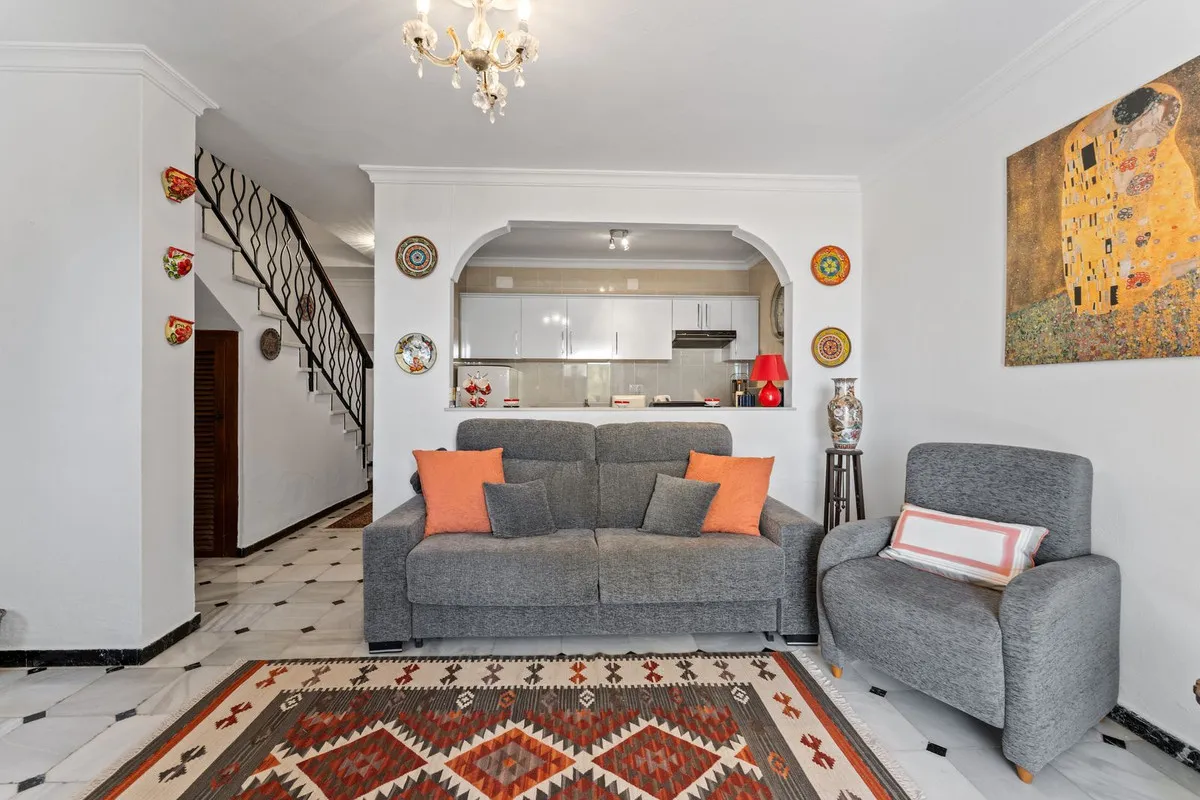 c0aa362d-6e0a-452d-a513-067903b59d15