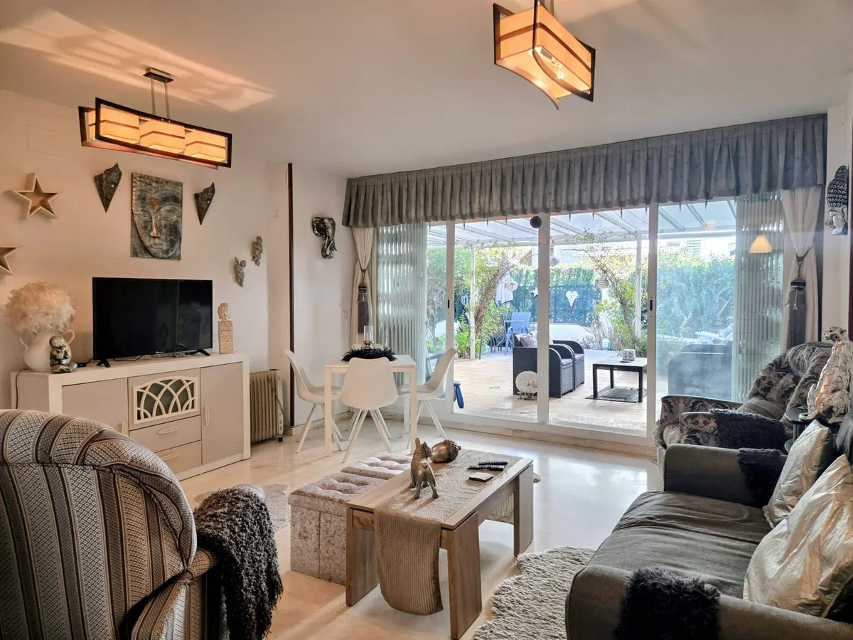 f1f45d90-f384-4c6a-b904-d4178e53e389