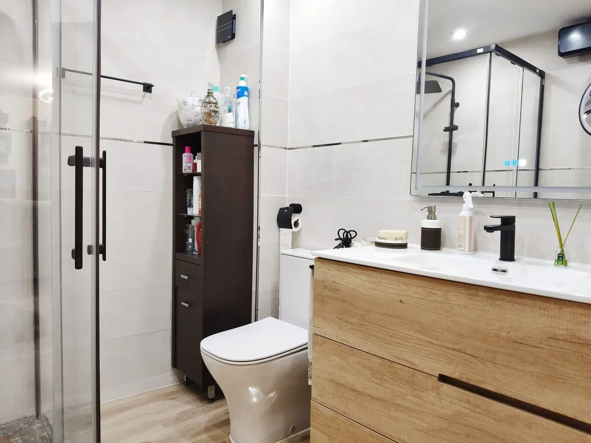 aabc490a-fcf8-4903-bea5-62812c585b38