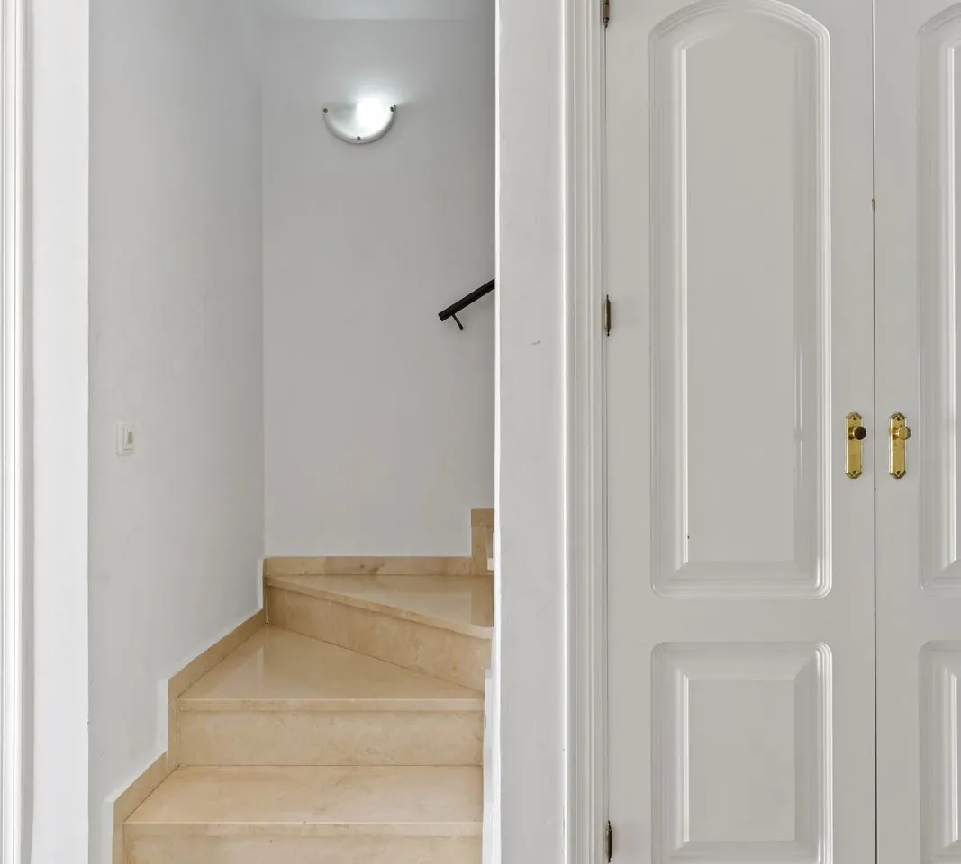 77e0b3ce-b289-4e32-95b4-edde3d080b19