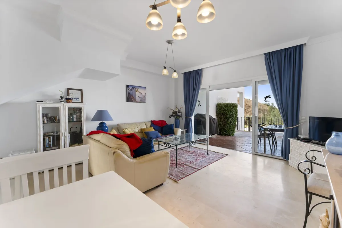 bafd6acd-0dd4-433e-92b8-c84306e15602