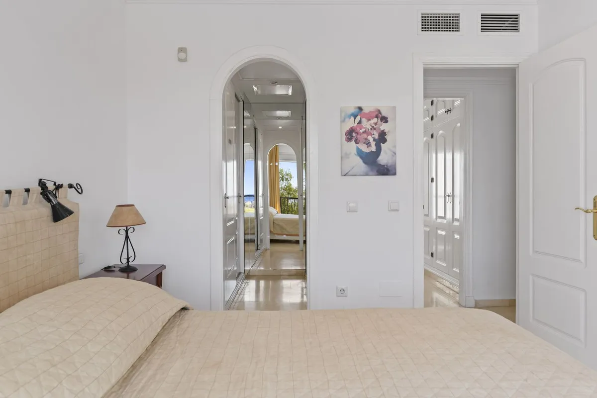 fcd11a21-fcd0-4dbc-90c4-440a4fde3b6b