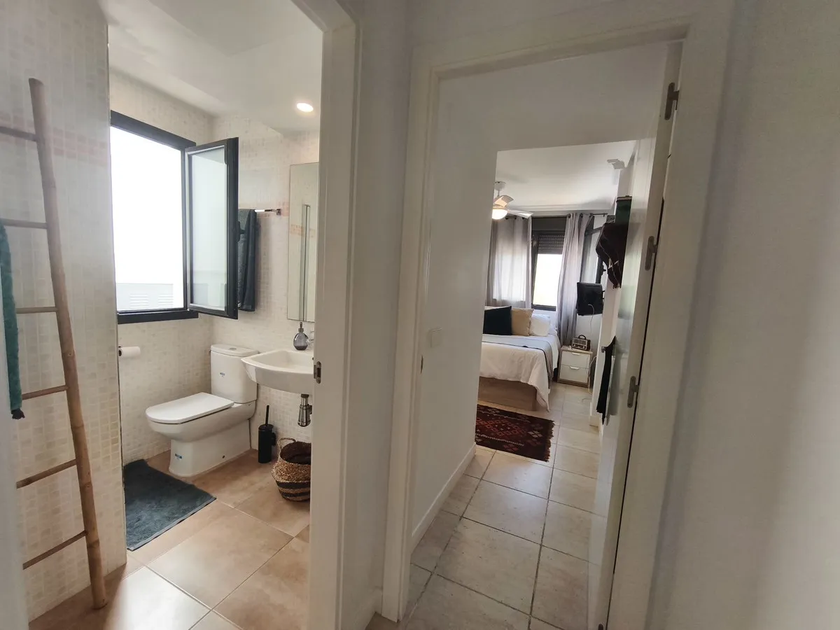 6fa9b5b3-55d9-470e-bd81-43015e4c0c54