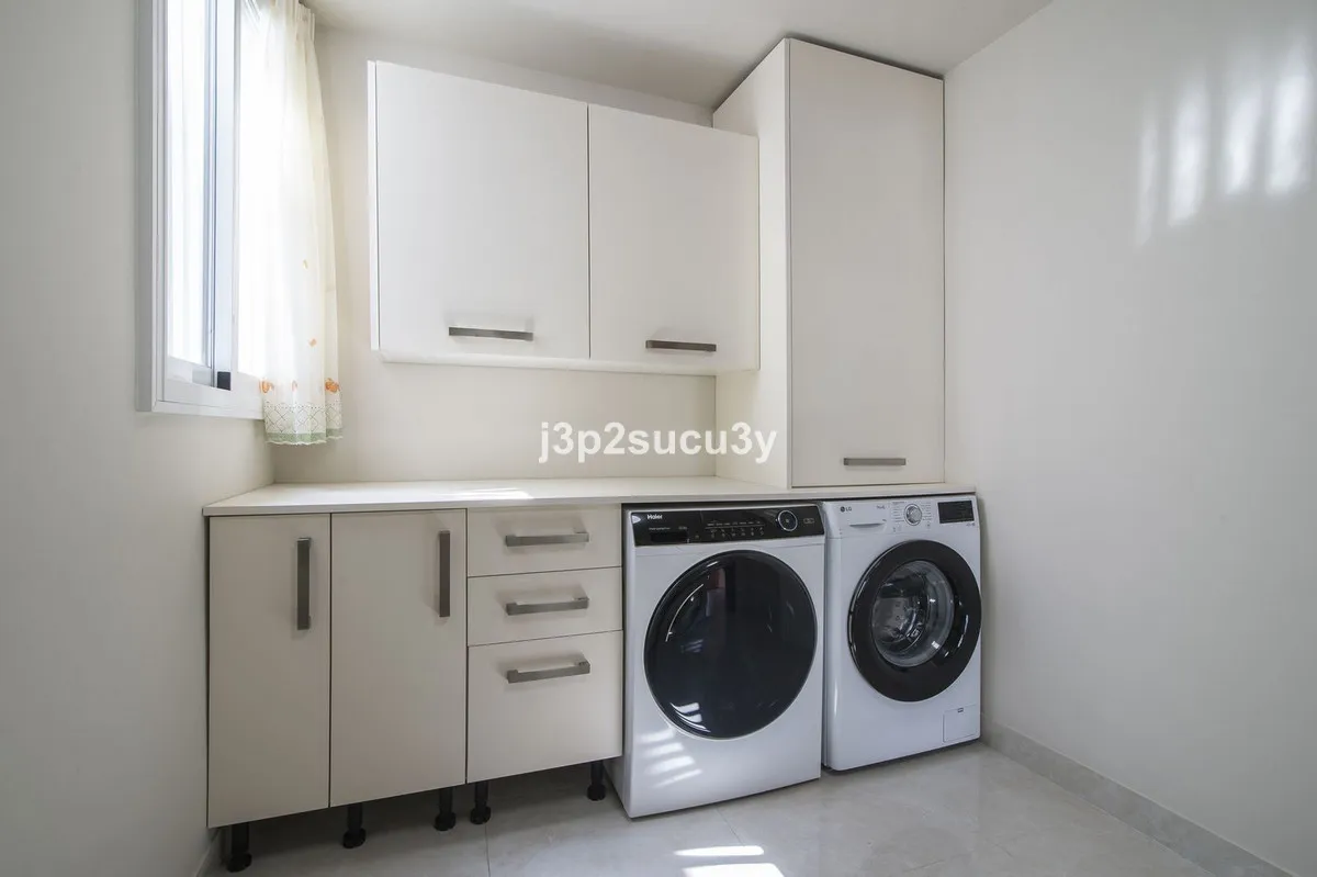 d9abc8c5-e165-4956-a86a-5e655aa1fcf0